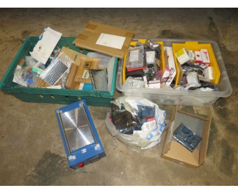 TWO TRAYS CONTAINING VARIOUS MOBILE PHONE REPAIR ACCESSORIES, SPARES AND TOOLS, TO INCLUDE A BOZAN HEATED SCREEN SEPARATOR, V