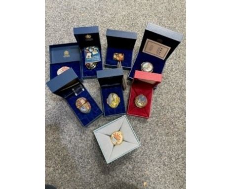 Halcyon Days enamel boxes, cased, and two further unboxed (14)