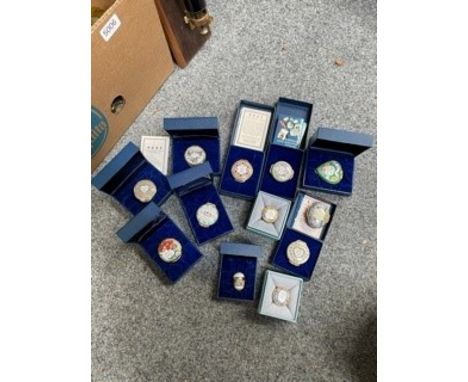 Halcyon Days enamel boxes, valentine themed, cased (12)