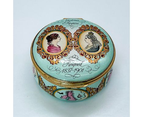 A round limited-edition box, featuring a light green tone and adorned with depictions commemorating Her Majesty Queen Victori