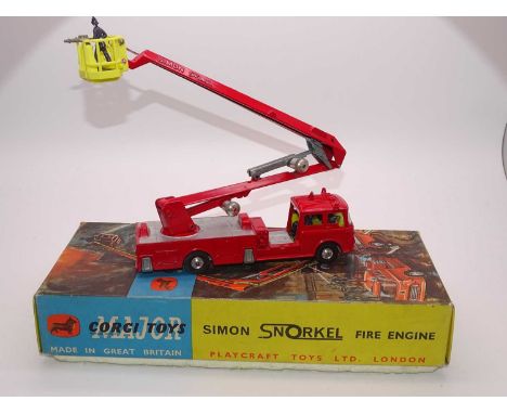 A CORGI Major 1127 'Simon Snorkel' Fire Engine - G in G box