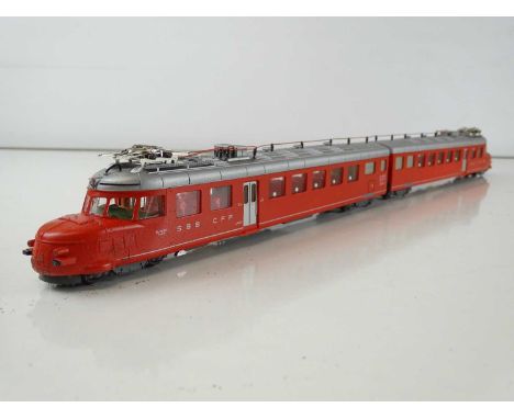 A rare MTR HO Gauge Swiss Outline Roter Doppelpfeil (red double arrow) Electric Railcar 'Churchill' in SBB/CFF Red Livery - L