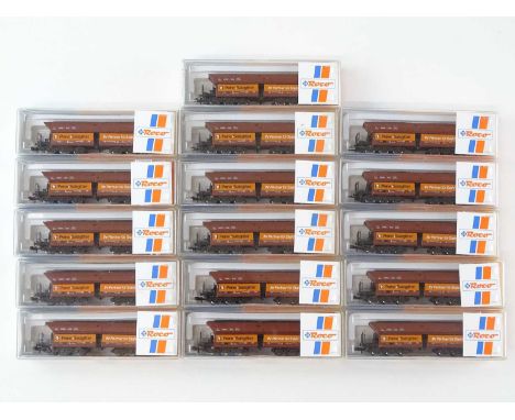 A group of N gauge German outline heavy duty hopper wagons by ROCO - VG in G boxes (16)