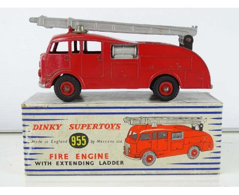 A DINKY Supertoys 955 Fire Engine - G in G box