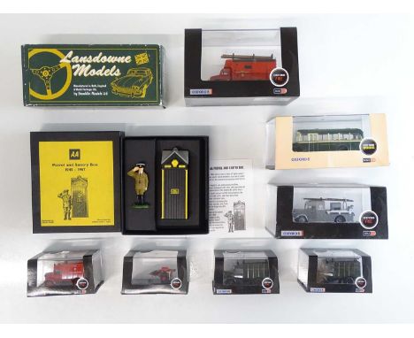 A mixed group of diecast models by OXFORD and others together with a LANSDOWNE white metal LDM2A Vauxhall Cresta - VG in G bo