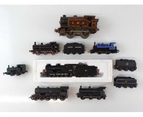 A group of unboxed steam locomotives by HORNBY and others (two non-powered and one extra tender), together with a clockwork H