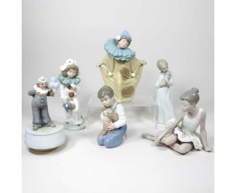 A collection of six Nao figures, to include a musical clown, tallest 20cm high (6)