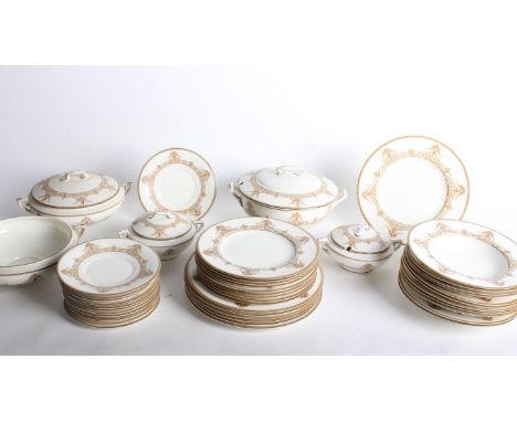 Early twentieth century Royal Worcester part dinner service (marked 2821) , to include tureens, dinner, lunch and side plates