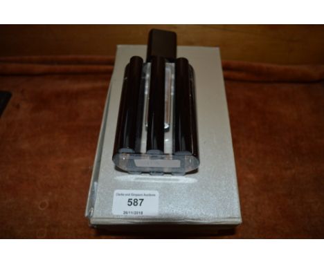An Art Deco style scent bottle (113)