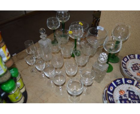 A quantity of glassware
