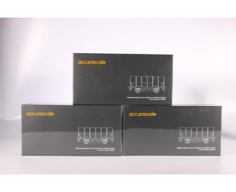 Three Accurascale OO gauge model railways wagon sets including set I ACC1015-HUO-I British Railways HOP24/HUO 24.5t hopper wa