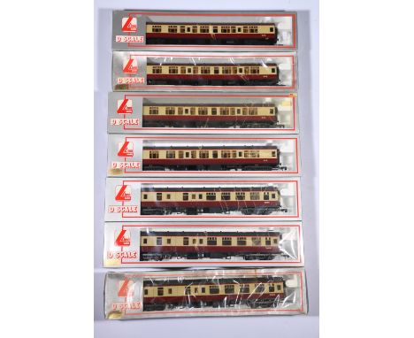7 Lima O gauge model railways maroon and cream coaches, four 15218 and three 34100, each boxed, (7) 