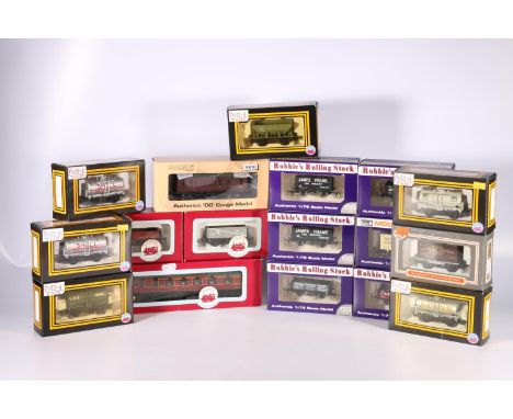 Dapol OO gauge model railway including dining car 10440 LMS, HM004b LMS stove R 32929 BR maroon and fifteen rolling stock wag