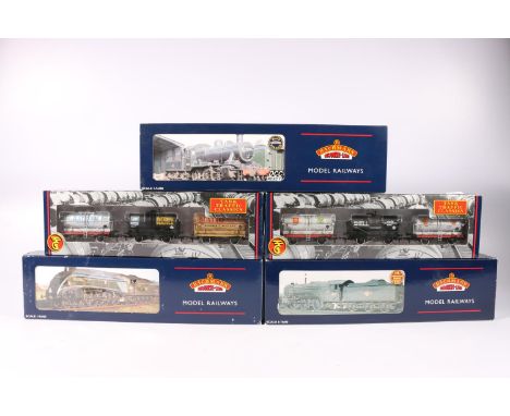 Bachmann Branch-Line OO model railways including 31550A 2-6-2 Green Arrow locomotive 4771 LNER green, 31954A Sir Nigel Gresle