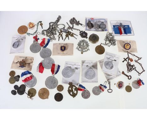 Coronation medals, badges and pins including the abdicated King Edward VIII, George V and George VI, silver jubilee medals of