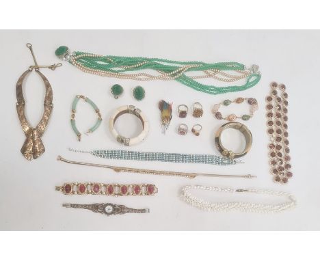 Quantity of costume jewellery to include turquoise and diamante collarette, ring, faux-jade and pearl necklace