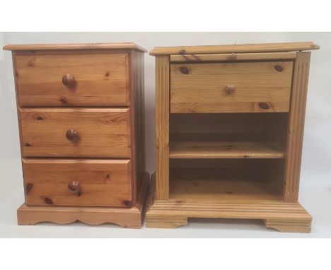 Pine bedside chest of three drawers and a pine bedside table with brushing slide, single drawer and shelf (2) 