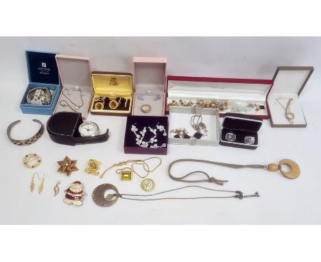 Quantity of costume jewellery including a diamante bracelet, assorted stud earrings, necklaces, pendants, shell cameo and mar