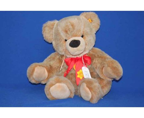 GOOD COLLECTION OF SOFT TOY BEARS
including modern Steiff 