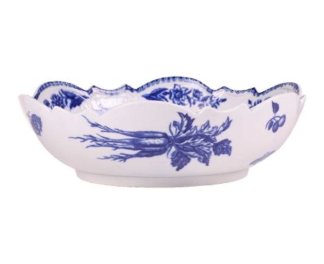 An 18th-century Worcester "Pine Cone" pattern junket bowl with a shaped edge bears a crescent mark to the base, 26 cm diamete
