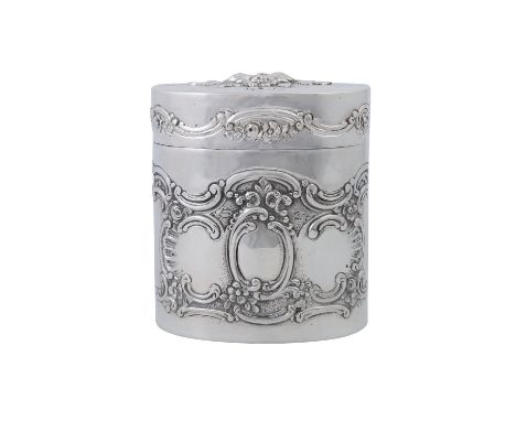 ADAM MANNS &amp; SOHN Teedose, 800 Silber, 20. Jhd. Ovale Form mit einem Reliefdekor von Blüten und Rocaillen, H. ca. 10cm. G