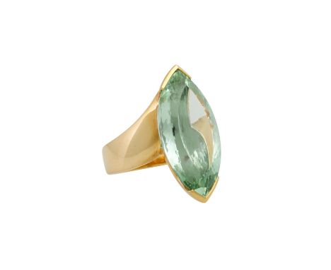 JACOBI Unikat Ring mit grünem Beryll von 31,39 ct (punziert), Navette facettiert  mit wunderschönem Farbverlauf, GG 18K, 39,3