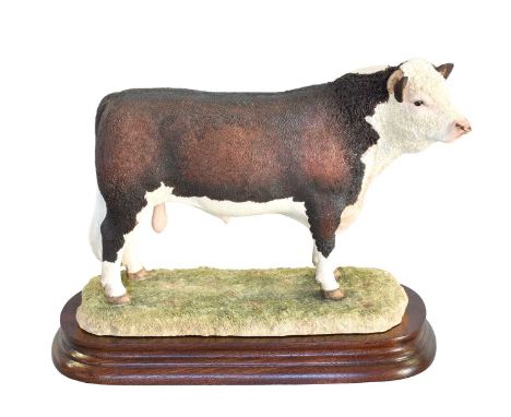 Border Fine Arts 'Hereford Bull' (Style Two), model No. B0772 by Ray Ayres, limited edition 853/950, on wood base, with box a