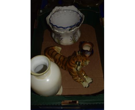 BOX CONTAINING CERAMIC ITEMS, JARDINIERE, LARGE POTTERY MODEL OF A TIGER ETC