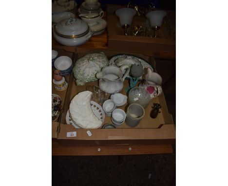 TRAY CONTAINING CERAMIC ITEMS, LUSTRE WARE JUG, TUREENS AND COVERS ETC