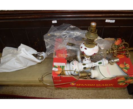 BOX CONTAINING QUANTITY OF VARIOUS LAMP BASES