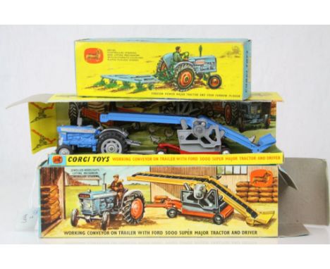 Boxed Corgi Gift Set 47 Working Conveyor on Trailer with Ford 5000 Super Major Tractor and Driver, vg condition with inner di