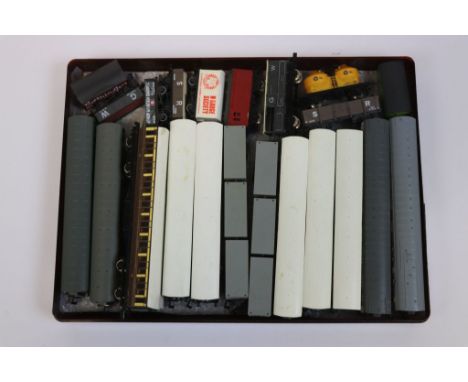 23 N gauge items of rolling stock to include Lima, Trix, Grafar, Peco etc, some play wear but gd overall 