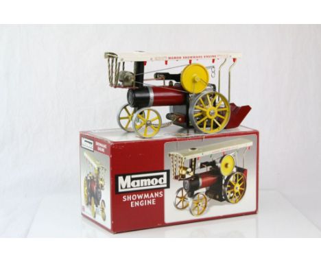 Boxed Mamod Showmans Engine in vg condition 