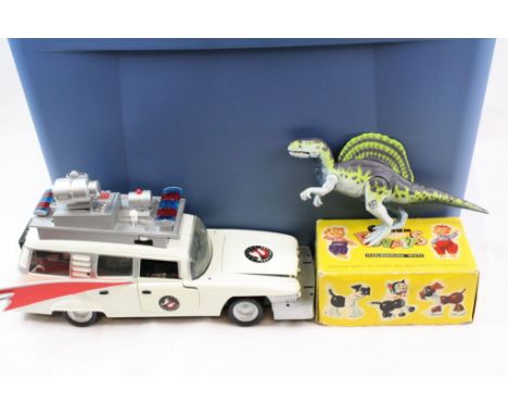Collection of circa 1990s figures and accessories to include Jurassic Park, Action Man, Ghostbusters Extreme, boxed Pelham Pu