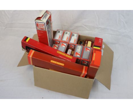23 Boxed OO gauge items of rolling stock to include Hornby x 12, Lima x 7, Airfix x 2 and Mainline x 1
