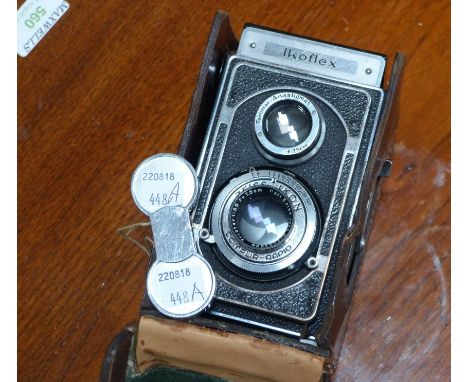 A Zeiss Ikon IKoflex box camera in leather case