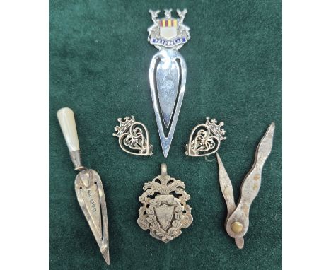 A Selection of collectables; Iona Silver Luckenbooth clip on earrings produced by John Hart, Chester silver and mother of pea