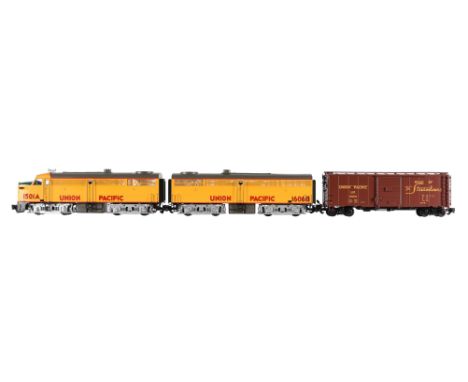 An Aristocraft G gauge 1/29th scale model of an American Union Pacific Santa Fe diesel locomotive ALCO FA1 ART22305-3 UP/Unio