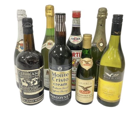 Vintage bottle of Martini Ross 14.7%, 75cl, Monte Christo Cream Sherry, Clubland White Port, wine etc (8)