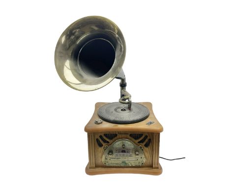  Roadstar HIF-1850TUMPK retro style record player with gramophone 
