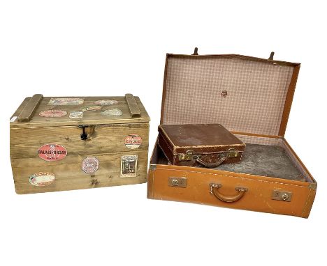 Three vintage suitcases of various sizes, together with a wooden chest, chest H38cm