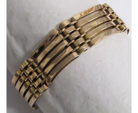 9ct gold 5 bar gate bracelet with heart lock and safety chain with H.B Crouch &amp; Son Cardiff case - total weight 24g