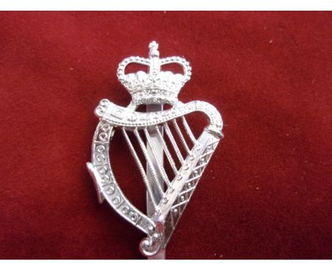 18th London Regiment (London Irish Rifles) EIIR Officers Cap Badge (Anodised), slider and made J.R. Gaunt. K&amp;K: 2424