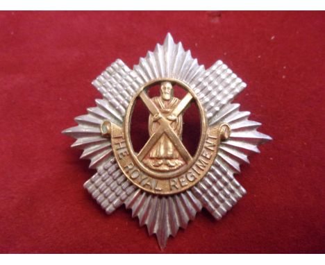 The Royal Scots (Lothian Regiment) WWI Cap Badge (Bi-metal), two lugs. K&amp;K: 589