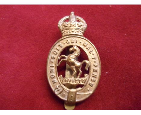 The Duke of Connaught's Own Royal East Kent Yeomanry (Mounted Rifles) WWI Cap Badge (Brass), slider. K&amp;K: 1438