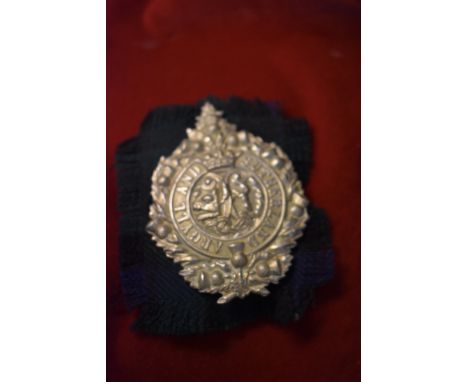 Princess Louise's (Argyll and Sutherland Highlanders) WWI Glengarry Cap Badge (White-metal with backing tartan), two lugs, th