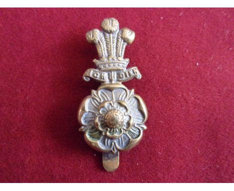 The Alexandra, Princess of Wales's Own Yorkshire Yeomanry (Hussars) WWI Cap Badge (Gilding-metal). K&amp;K: 1409