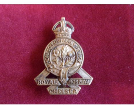 Royal Hospital, Chelsea WWII Nurses Cap Badge (Gilding-metal), slider and made J.R. Gaunt, this pattern sealed 7th December 1