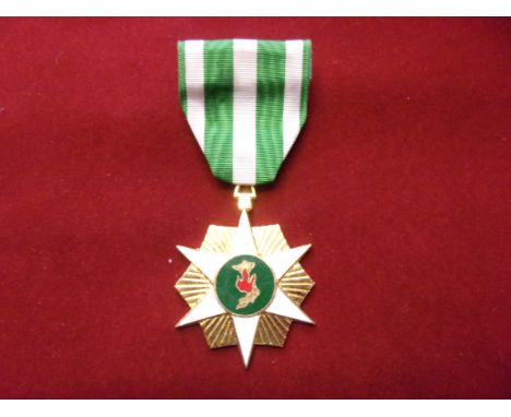 Republic of Vietnam Campaign Medal (Issued to the servicemen abroad who fought against the Vietcong) "Chien-Dich Boi-Tinh Vie