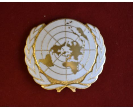 United Nations Beret Badge (Gilt and Enamel), pin back. 